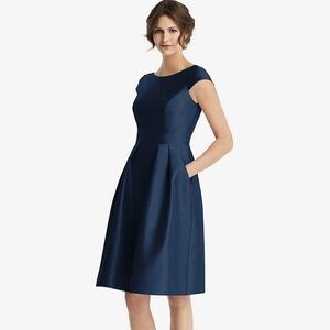 Elegant Navy Blue Sleeveless Dress